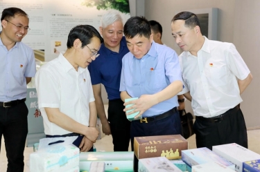 要聞 | 嘉興市委副書記、政法委書記帥燮瑯一行蒞臨景興紙業(yè)調(diào)研指導(dǎo)